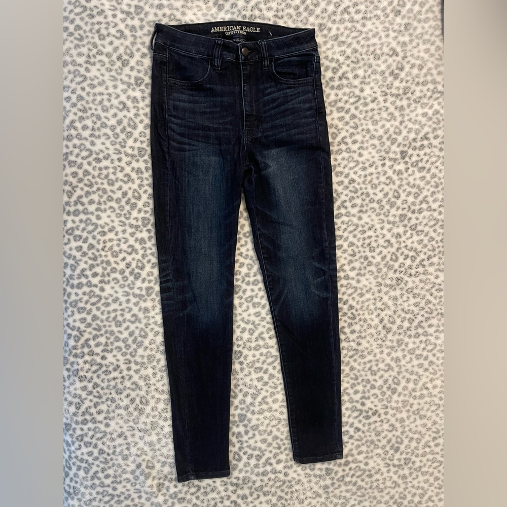 AMERICAN EAGLE OUTFITTERS | Super Hi-Rise Jeggings | Stretchable